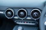 Audi TT Roadster TFSI Quattro S-Line 2019 года (JP)